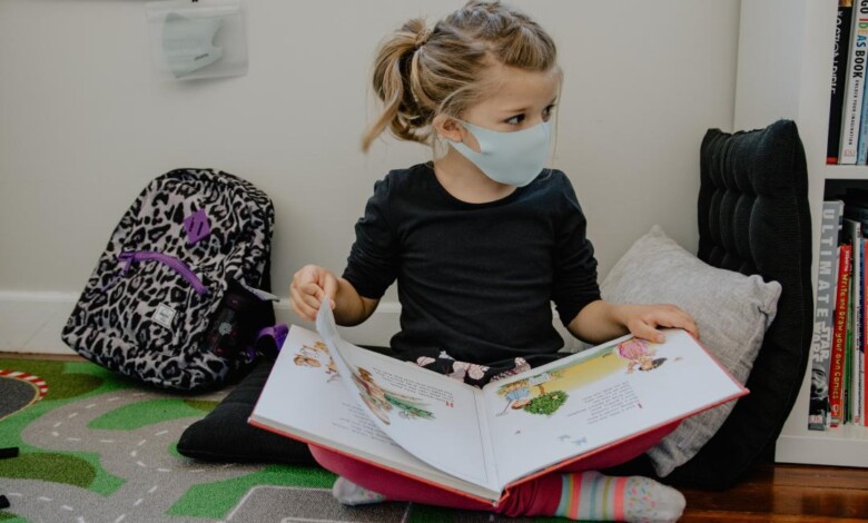 niña en pandemia