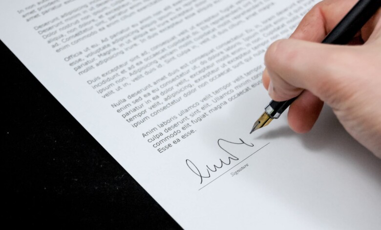 sign pen business document