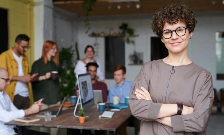 photo of woman wearing eyeglasses