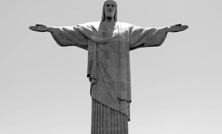 christ the redeemer statue