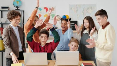 a children clapping together